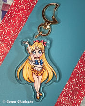 Load image into Gallery viewer, Sailor Venus Keychain Soma Shiokaze
